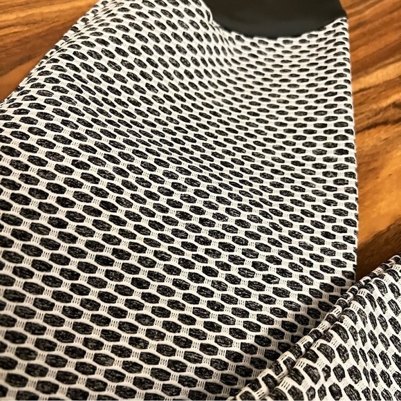 Gray & White Workout Leggings - Picture 2 of 6